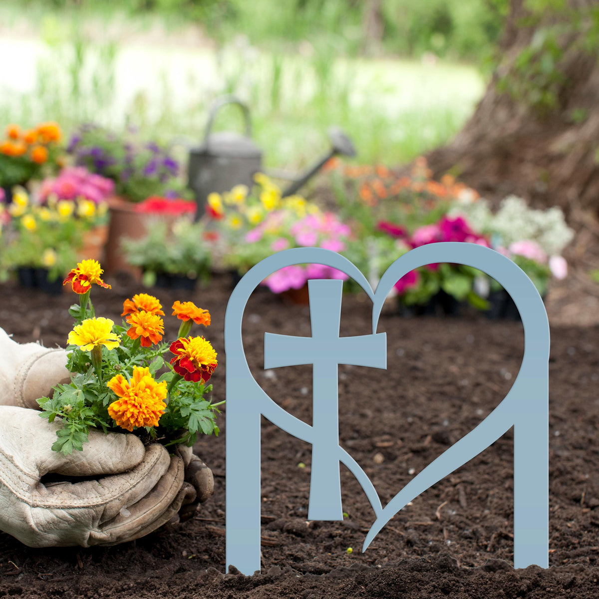 Outdoor Christian Decor Heart Cross Lawn Stake, Valentine's Day Decoration, Outdoor Garden Sign