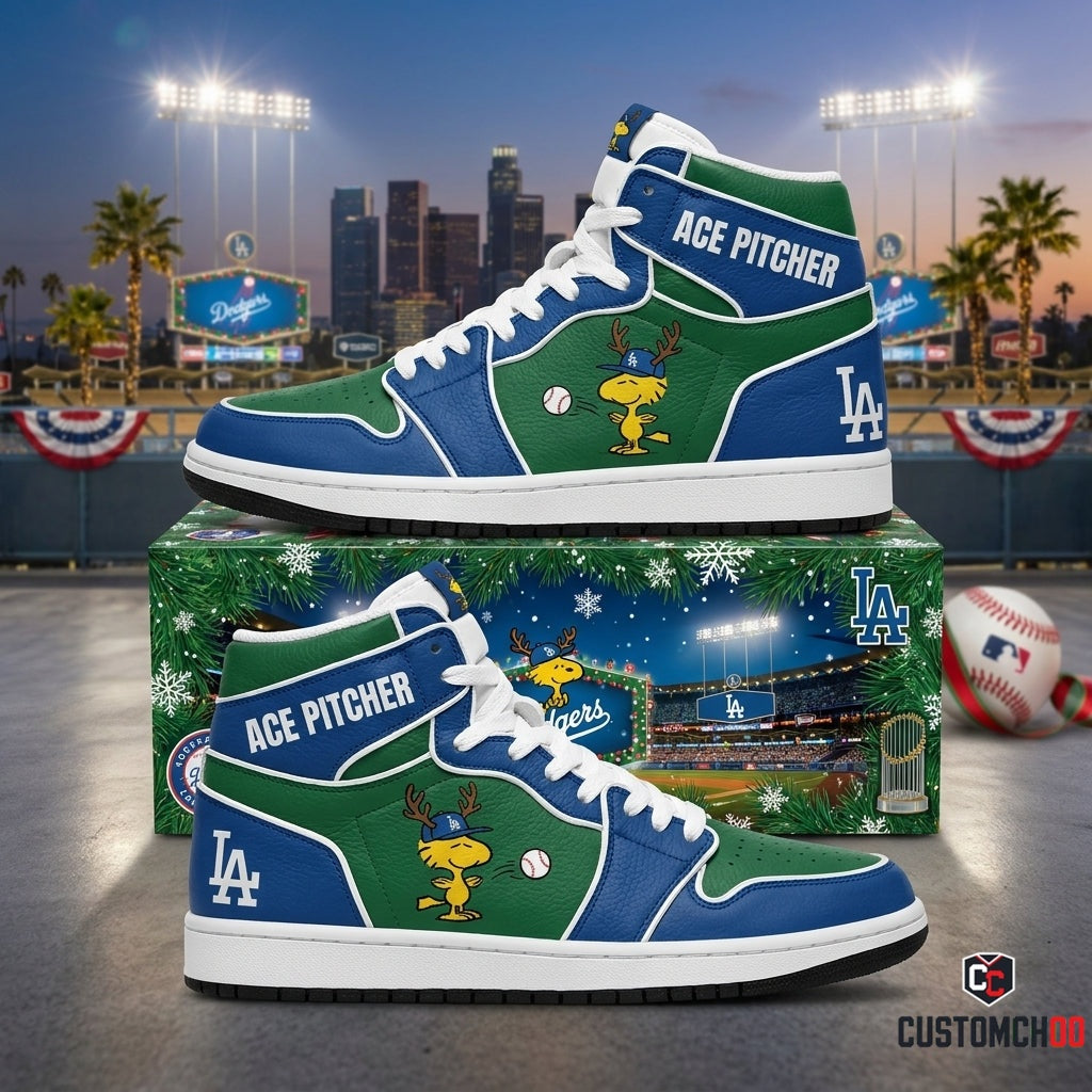 Los Angeles Dodgers Snoopy-Inspired Christmas Fan JD1